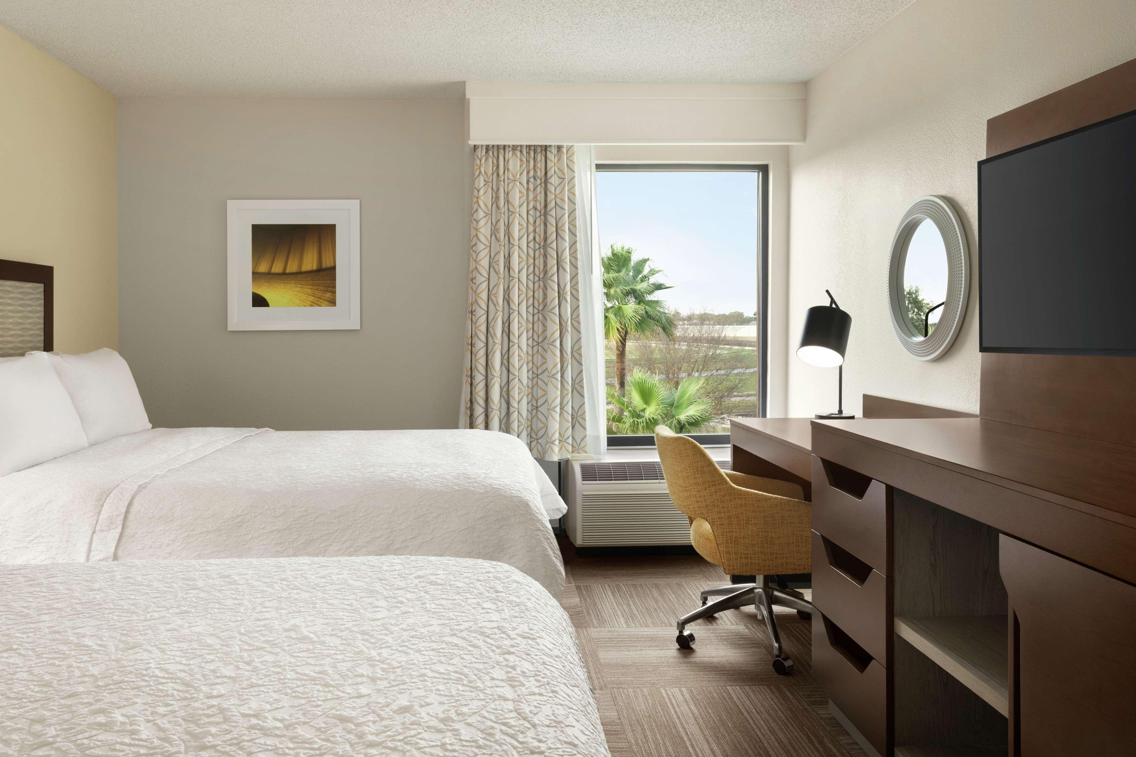 Hampton Inn Houston Hobby Airport Экстерьер фото