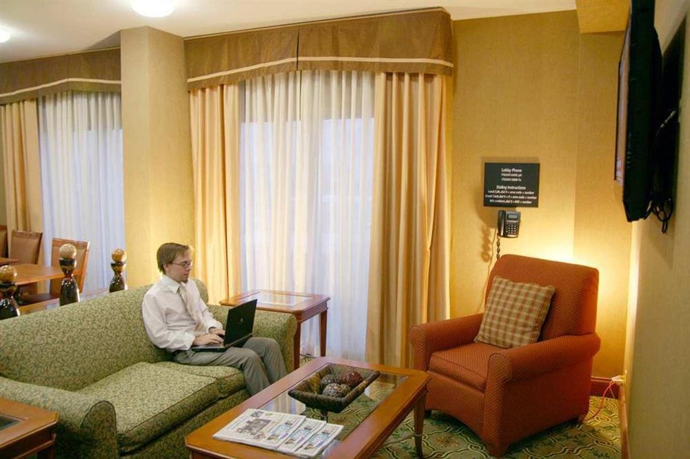 Hampton Inn Houston Hobby Airport Номер фото