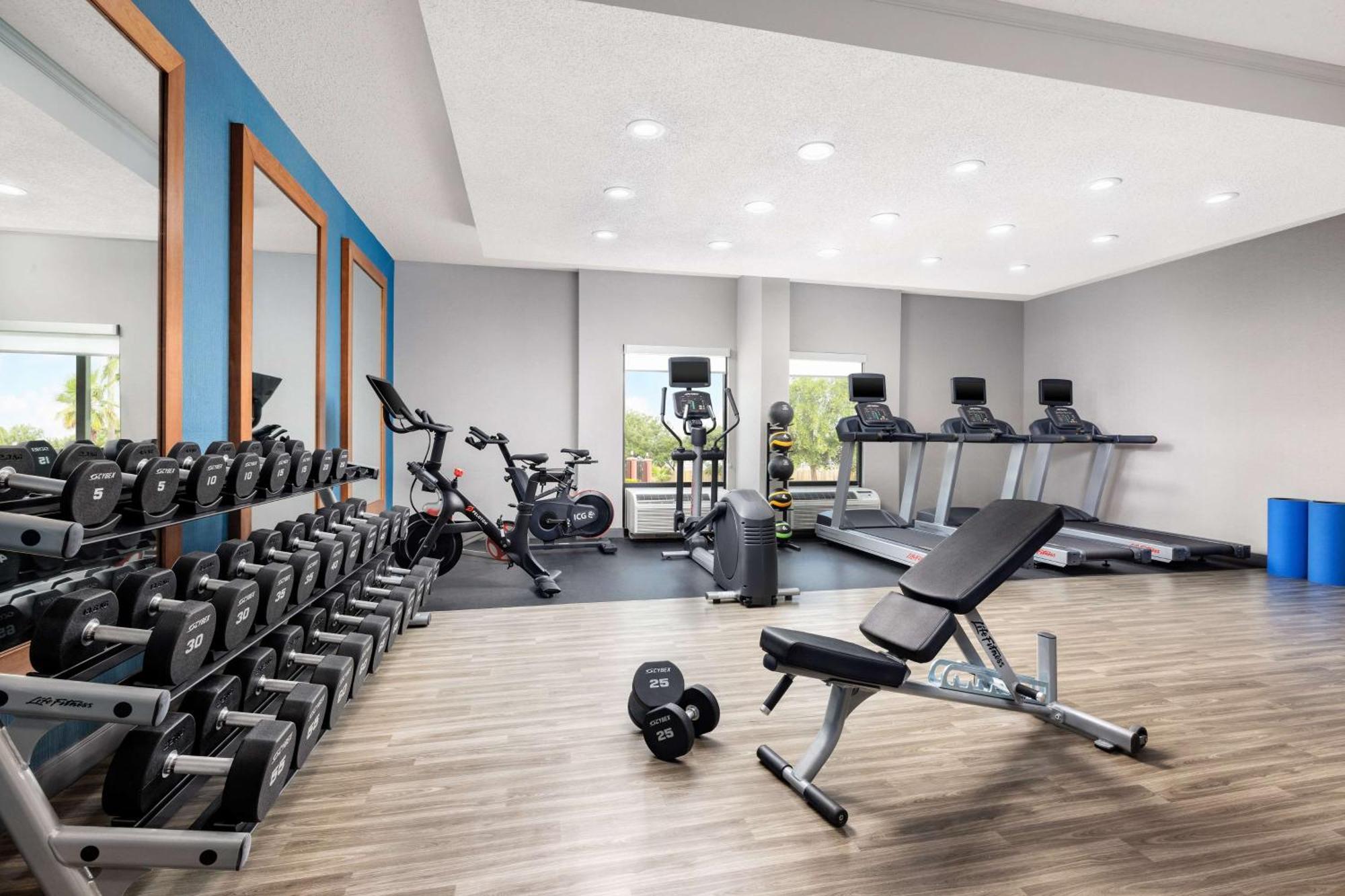 Hampton Inn Houston Hobby Airport Экстерьер фото